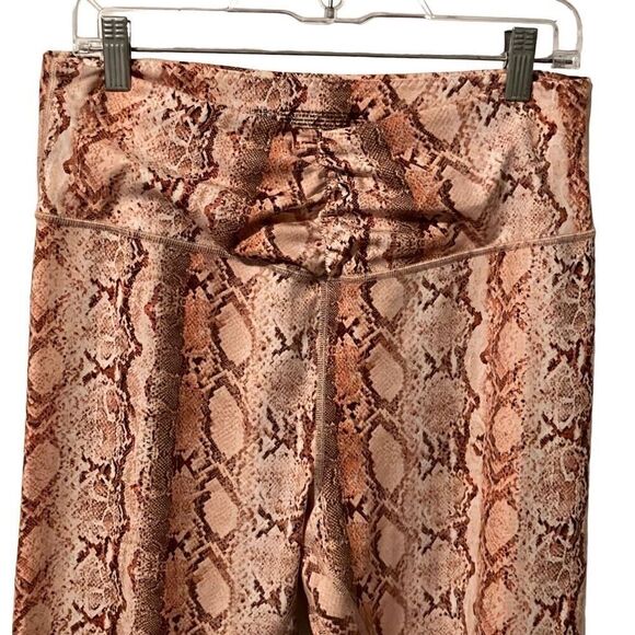 Victoria’s Secret On Point Live Athletic Leggings - Picture 4 of 5